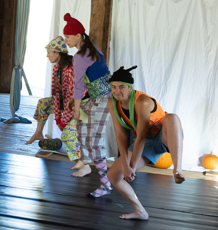 close up dance clownforweb close up dance clownforweb